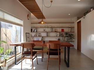 出窓の家, あかがわ建築設計室 あかがわ建築設計室 Moderne Wohnzimmer