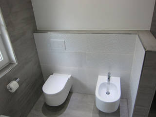 Mehrfamilienhaus Bad Rappenau, BV Design & Bau BV Design & Bau Modern bathroom