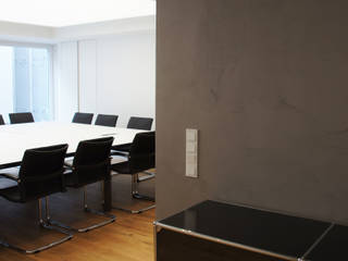 Biuro w Niemczech, Bautech Sp. Z O.O. Bautech Sp. Z O.O. Commercial spaces Bê tông Grey