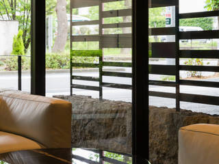 美しが丘、ガス暖炉のある住まい, JWA，Jun Watanabe & Associates JWA，Jun Watanabe & Associates Modern Living Room