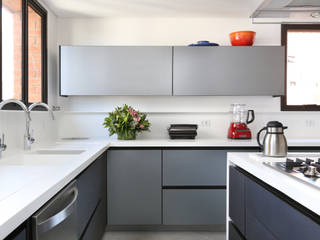 Apto Moema - Cozinha, Start Arquitetura Start Arquitetura Kitchen units