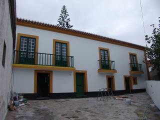 Recuperação de Imóvel - Chafariz Velho, PE. Projectos de Engenharia, LDa PE. Projectos de Engenharia, LDa Dom jednorodzinny