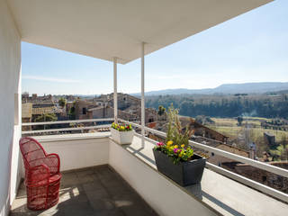 Casa-Cannocchiale, MAMESTUDIO MAMESTUDIO Minimalist balcony, veranda & terrace