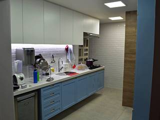 Reforma Apartamento Botafogo, StudioTrans.Forma StudioTrans.Forma Kitchen units Ceramic