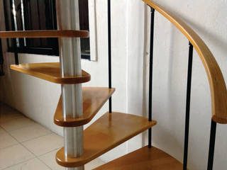 Escalera caracol modelo OSAKA, HELIKA Scale HELIKA Scale Stairs Wood Multicolored