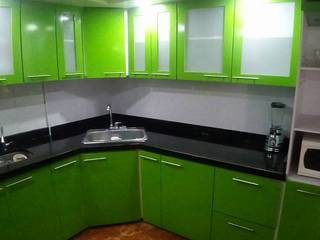 COCINA INTEGRAL, arquitectura sostenible colombia arquitectura sostenible colombia Cocinas de estilo moderno Tablero DM