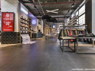 Sklep STREET SUPLY w Warszawie, Bautech Sp. Z O.O. Bautech Sp. Z O.O. Floors Concrete Grey
