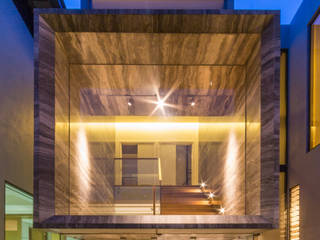 Country Heights Damansara - Contemporary Family House, MJ Kanny Architect MJ Kanny Architect Сходи