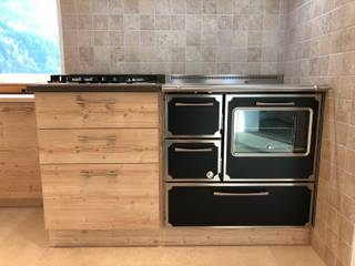 CUCINA LEGNO VECCHIO, ARREDAMENTI PIVA ARREDAMENTI PIVA Kitchen