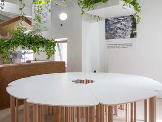 KRION collaborates with Farm Cultural Park in Favara with K-LIFE material, KRION® Porcelanosa Solid Surface KRION® Porcelanosa Solid Surface モダンデザインの ダイニング