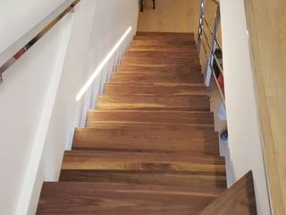 Vivienda Oak, LLASSA Arquitectura LLASSA Arquitectura Escaleras Madera Acabado en madera