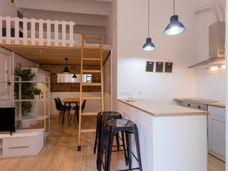 Moderno y actual loft en Barcelona, Dekohuset Dekohuset Modern kitchen