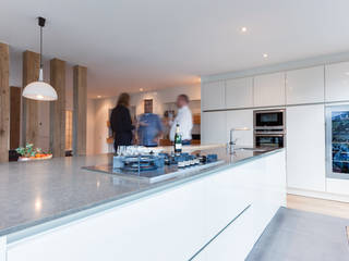 Renovation of a '70 house, Dineke Dijk Architecten Dineke Dijk Architecten Modern kitchen