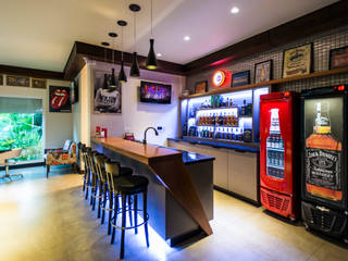 Área de festas , Home Pub e Man Cave Rock n´ Roll AM , Metrik Design - Arquitetura e Interiores Metrik Design - Arquitetura e Interiores Pisos