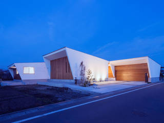 G2-house「向かい合う家」, Architect Show Co.,Ltd Architect Show Co.,Ltd Modern Houses