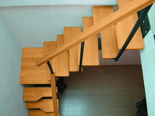 Escaleras rectas modelos VENECIA y TURIN, HELIKA Scale HELIKA Scale 樓梯 木頭 Multicolored