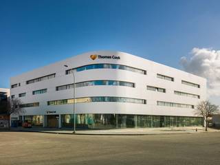 Travel agency Thomas Cook uses KRION in the facade of its new installations in Mallorca, KRION® Porcelanosa Solid Surface KRION® Porcelanosa Solid Surface 商業空間