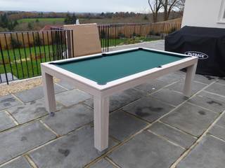 Outdoor Pool Table, Luxury Pool Tables Limited Luxury Pool Tables Limited モダンな庭