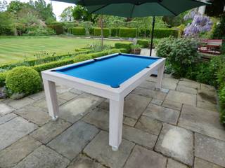 Outdoor Pool Table, Luxury Pool Tables Limited Luxury Pool Tables Limited モダンな庭