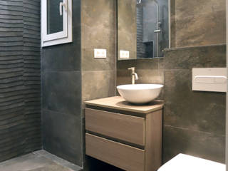 Reforma integral en Gran Via de les Cortas Catalanes, Grupo Inventia Grupo Inventia Modern bathroom Tiles