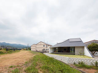 新屋敷の家, 小松隼人建築設計事務所 小松隼人建築設計事務所 Chalés e casas de madeira