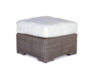 Pouf Rattan Gris, Afuera Diseño Afuera Diseño Eclectic style balcony, veranda & terrace Synthetic Brown