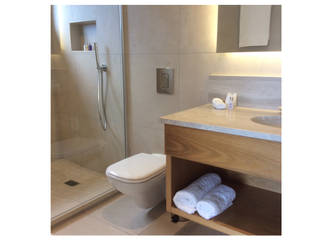 GUESTHOUSE , MINIM INTERIOR DESIGN MINIM INTERIOR DESIGN Modern bathroom لکڑی Wood effect