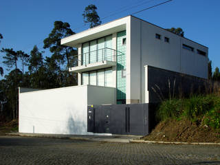Moradia em Miramar, Vila Nova de Gaia, José Melo Ferreira, Arquitecto José Melo Ferreira, Arquitecto Окремий будинок Залізобетон