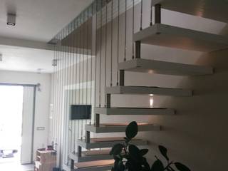 Installazioni Scala a Giorno, VERSILIA SCALE VERSILIA SCALE Modern corridor, hallway & stairs