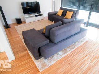 Casa Particular, Rio Tinto , IAS Tapeçarias IAS Tapeçarias Living room Textile Amber/Gold