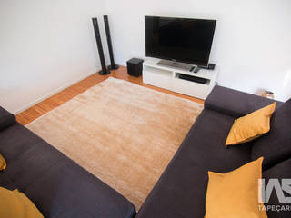Casa Particular, Rio Tinto , IAS Tapeçarias IAS Tapeçarias Living room Textile Amber/Gold