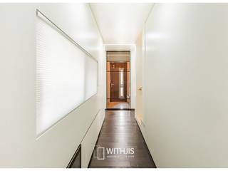 평창동 단독주택, alu-sd 알루에스디, 프리미엄슬라이딩중문, WITHJIS(위드지스) WITHJIS(위드지스) Modern style doors