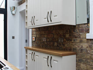 Side Extension in Conversation Area in Haringey, RS Architects RS Architects Kitchen units Wood Wood effect