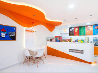 Thick shake cafe interiors, Rhythm And Emphasis Design Studio Rhythm And Emphasis Design Studio พื้นที่เชิงพาณิชย์