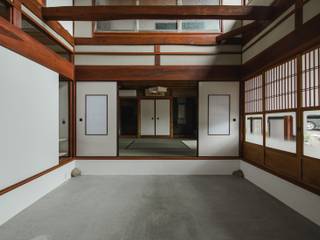 shimotoyama-house-renovation, ALTS DESIGN OFFICE ALTS DESIGN OFFICE Classic style media room