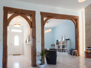 Rénovation d'une maison de ville, One look inside One look inside Scandinavian style living room