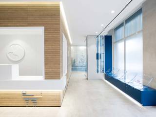 Dobleese incorporates KRION in the functional and innovative Hospital Veterinario Constitución, KRION® Porcelanosa Solid Surface KRION® Porcelanosa Solid Surface Espacios comerciales