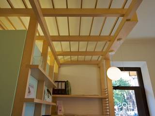 Lo spazio con un mobile, Daniele Arcomano Daniele Arcomano Office spaces & stores Wood