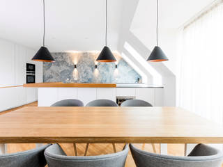 Penthouse Maxvorstadt, BESPOKE GmbH // Interior Design & Production BESPOKE GmbH // Interior Design & Production Moderne keukens