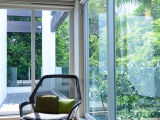 Casa BG, Stuen Arquitectos Stuen Arquitectos Minimalist balcony, veranda & terrace Glass