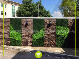 MUROS VERDES, Vertical Creativo Arquitectos Vertical Creativo Arquitectos Modern garden Stone