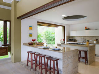 Casa Mesa de Yeguas, NOAH Proyectos SAS NOAH Proyectos SAS Built-in kitchens Marble