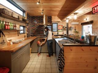 house-16, dwarf dwarf Eclectic style kitchen