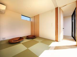 Tatami Room STaD（株式会社鈴木貴博建築設計事務所） モダンデザインの 多目的室