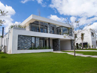 Estilo Moderno, CIBA ARQUITECTURA CIBA ARQUITECTURA 獨棟房