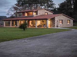 CHALET EN LUBRE MORANDO INMOBILIARIA Casas de estilo rústico