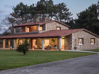 CHALET EN LUBRE MORANDO INMOBILIARIA Casas de estilo rústico