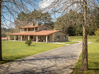 CHALET EN LUBRE MORANDO INMOBILIARIA Casas de estilo rústico