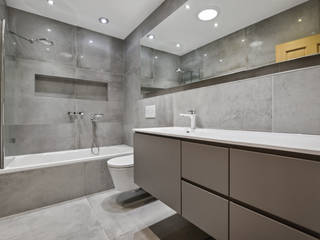 Case Study: Twickenham, Middlesex, BathroomsByDesign Retail Ltd BathroomsByDesign Retail Ltd Modern Bathroom