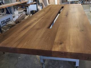 Tavoli sala riunioni , Falegnameria su misura Falegnameria su misura Study/officeDesks Solid Wood